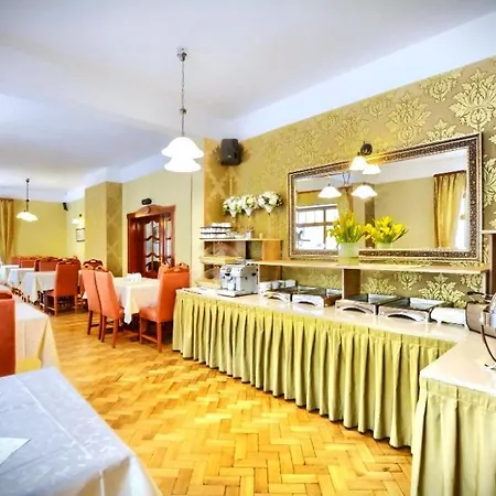 住宿加早餐酒店 Maria 卡尔帕奇