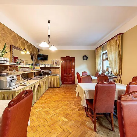 Maria 住宿加早餐酒店 卡尔帕奇